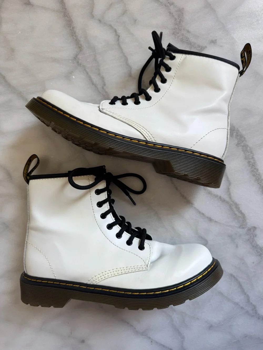 Dr. Martins YOUTH 1460 PATENT LEATHER LACE UP BOOTS White